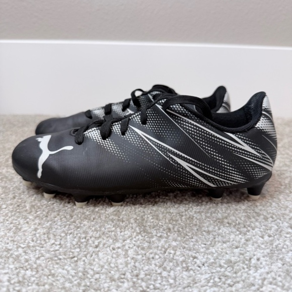 Puma Attacanto youth soccer cleats size 2